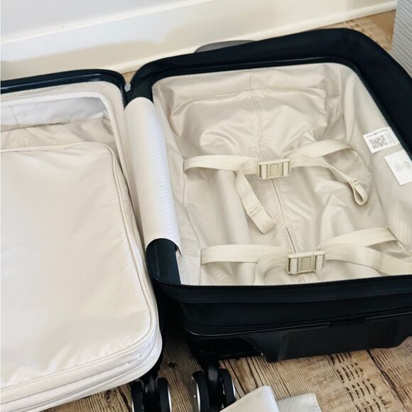 SAMSONITE 🔥SILHOUETTE 18 HARDSIDE CARRY-ON SPINNER Travel bag, weekender luggag - Picture 11 of 16